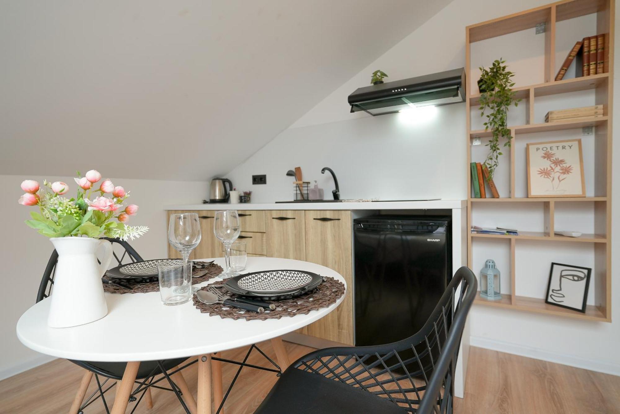 Lily'S Studio 1 By Bulgarentals - Central София Экстерьер фото